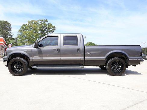 Used 2006 Ford F250 Lariat RWD image 3