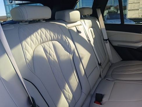 New 2026 BMW X5 sDrive40i image 12