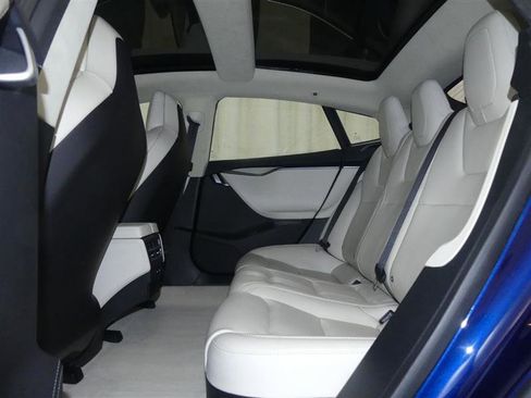 Used 2018 Tesla Model S AWD image 22