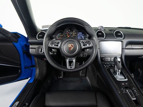 Certified 2025 Porsche 718 Boxster GTS RWD image 17