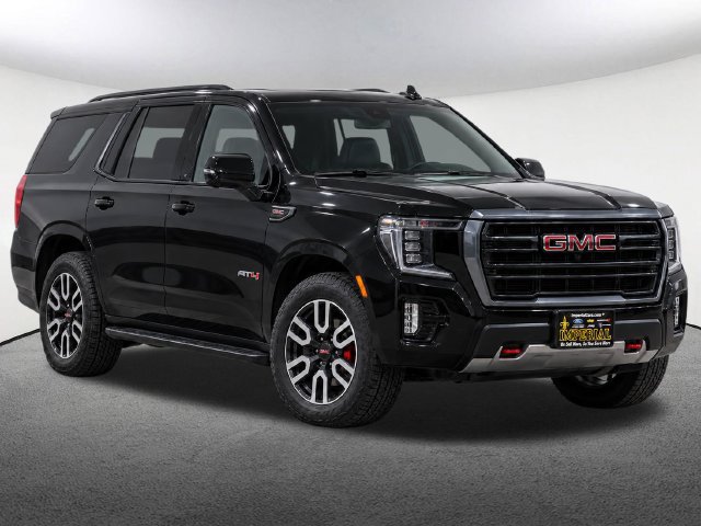Used 2024 GMC Yukon AT4 w/ Technology Package AWD/4WD image 2