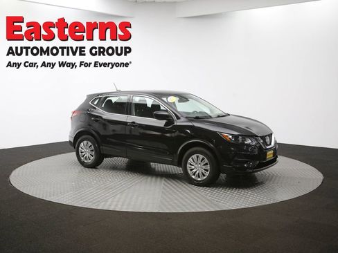 Used 2020 Nissan Rogue Sport S image 46