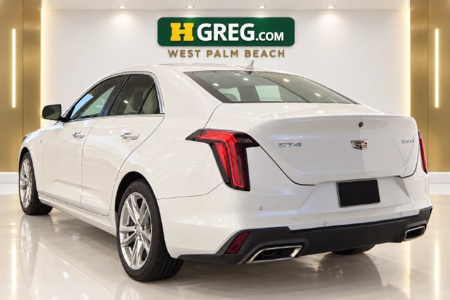 Used 2022 Cadillac CT4 Luxury RWD image 2