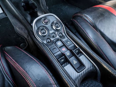 Used 2018 McLaren 570S Spider RWD image 30
