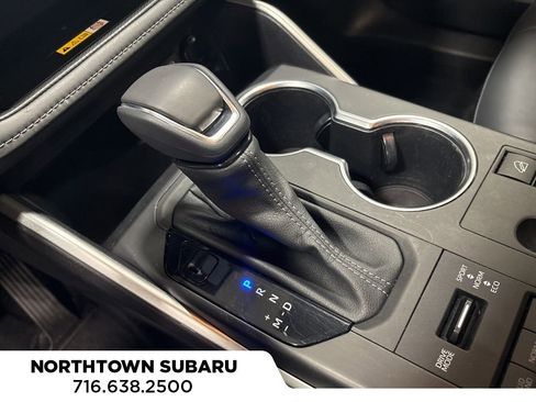 Used 2023 Toyota Highlander L image 26