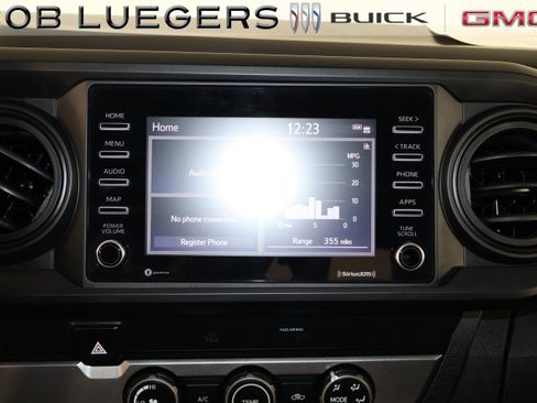 Used 2022 Toyota Tacoma SR RWD image 16