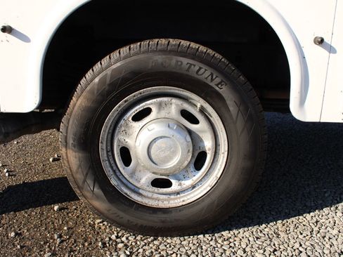 Used 2022 Ford F250 XL w/ Power Equipment Group image 7