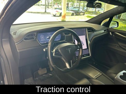 Used 2018 Tesla Model X 75D AWD/4WD image 6