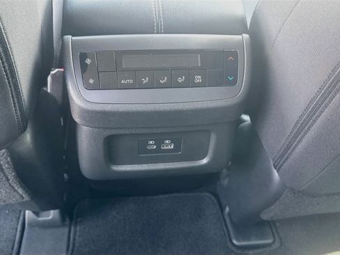 Used 2023 Nissan Pathfinder SV AWD/4WD image 25