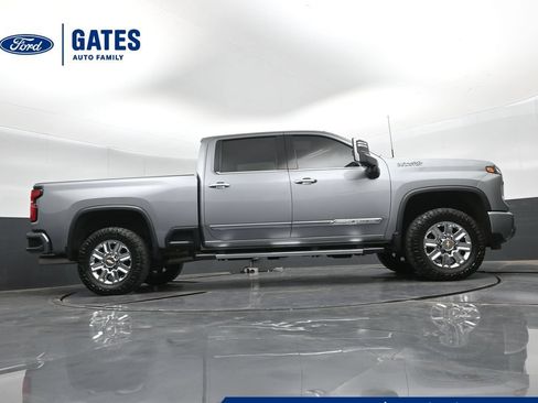 Used 2024 Chevrolet Silverado 2500 High Country w/ High Country Premium Package AWD/4WD image 42