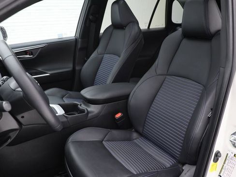 Used 2022 Toyota RAV4 XSE image 15