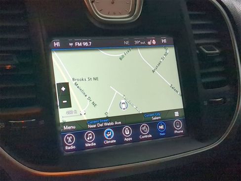 Used 2017 Chrysler 300 C w/ Safetytec Plus Group image 27