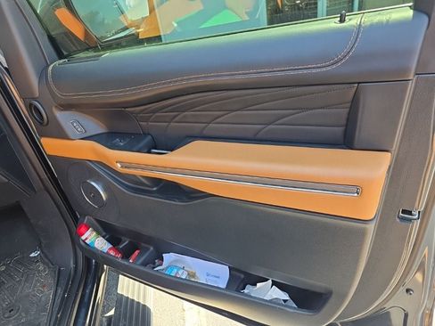 Certified 2022 Ford Expedition Platinum AWD/4WD image 7