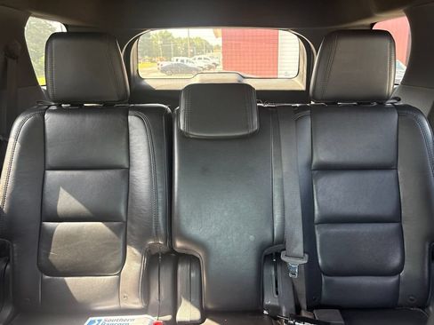 Used 2013 Ford Explorer XLT FWD image 14
