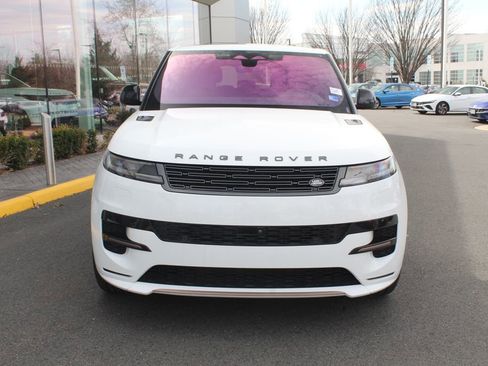 Used 2023 Land Rover Range Rover Sport SE Dynamic image 8