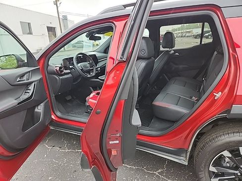 Used 2026 Chevrolet Equinox RS AWD/4WD image 11