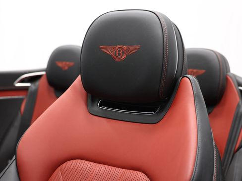 Used 2020 Bentley Continental GT V8 image 22