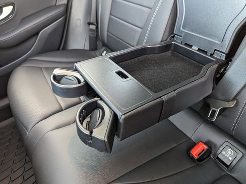 Used 2021 Mercedes-Benz GLC 300 4MATIC image 44