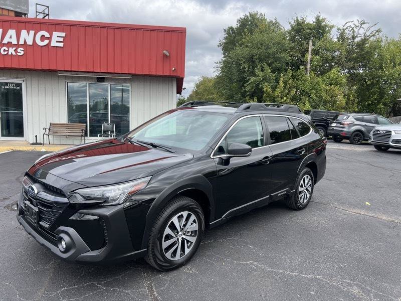 Used 2024 Subaru Outback AWD/4WD image 2