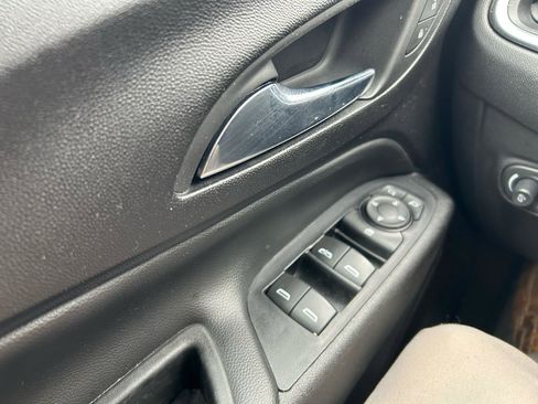 Used 2020 Chevrolet Equinox LT image 26