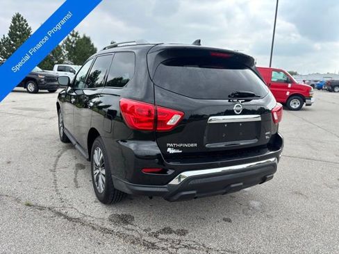 Used 2019 Nissan Pathfinder SL image 4
