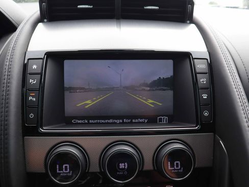 Used 2016 Jaguar F-TYPE Coupe image 23