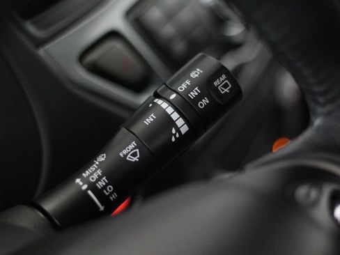 Used 2020 Nissan Pathfinder SL AWD/4WD image 15