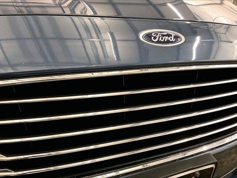 Used 2019 Ford Fusion SEL image 29