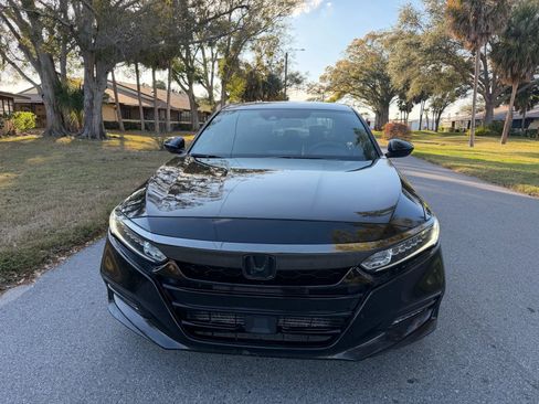 Used 2019 Honda Accord Sport image 3