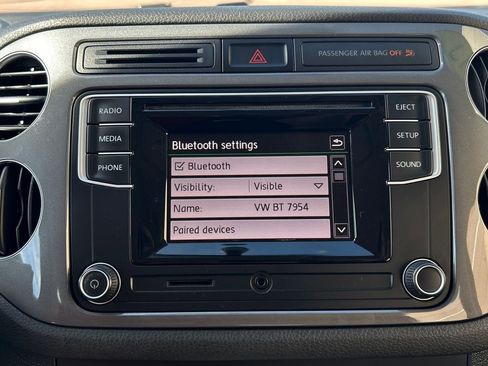 Used 2017 Volkswagen Tiguan S image 31