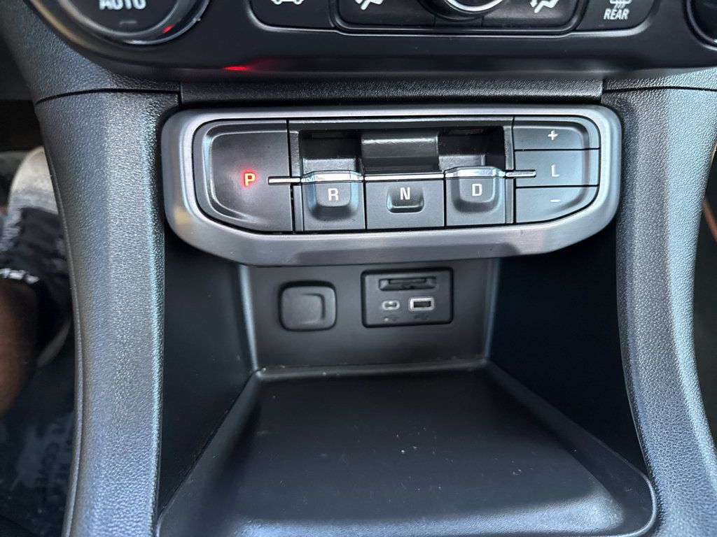 Used 2020 GMC Acadia AT4 w/ Driver Alert Package II AWD/4WD image 29