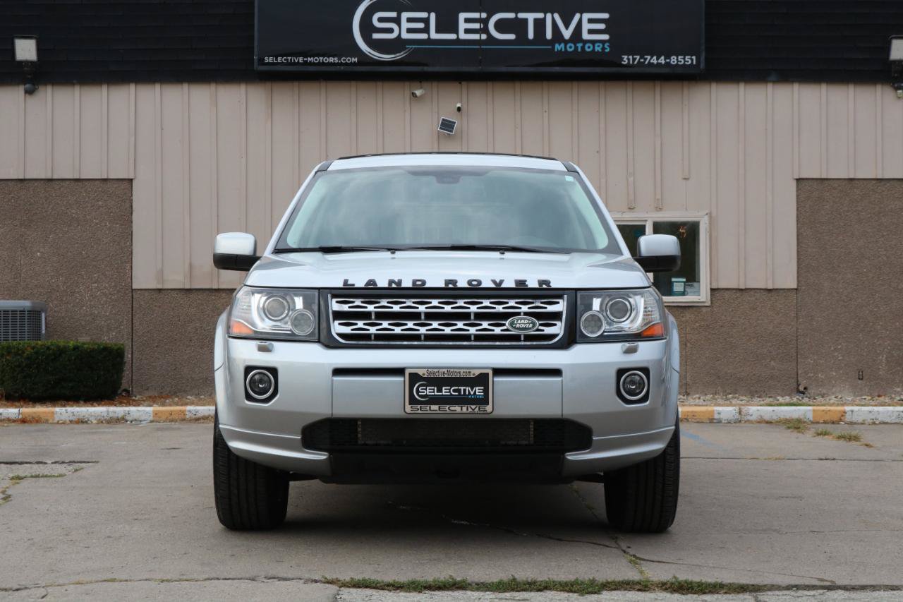 Used 2014 Land Rover LR2 AWD/4WD image 2