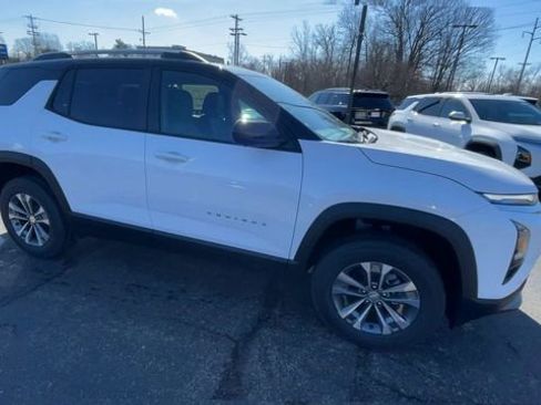 New 2026 Chevrolet Equinox LT w/ Convenience Package II image 3