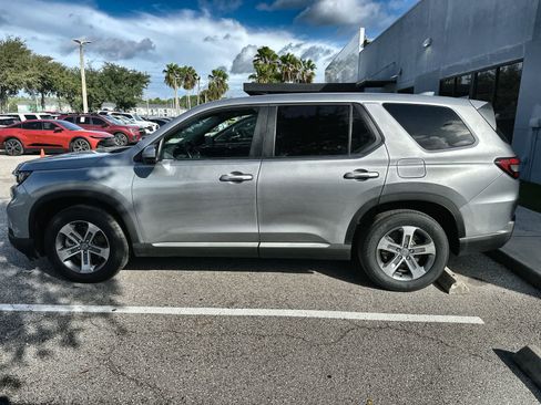 Used 2023 Honda Pilot EX-L image 5