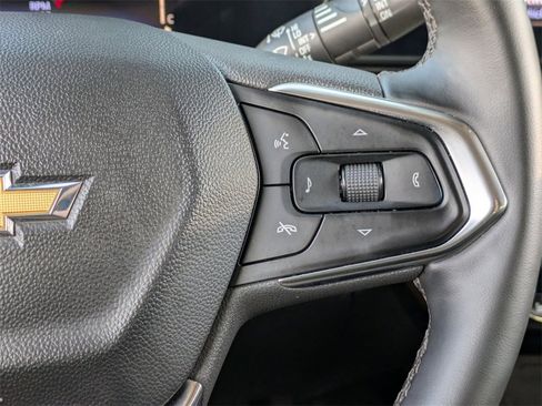 Used 2025 Chevrolet Trax LT w/ LT Convenience Package image 21