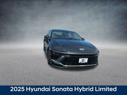 New 2025 Hyundai Sonata Limited image 4