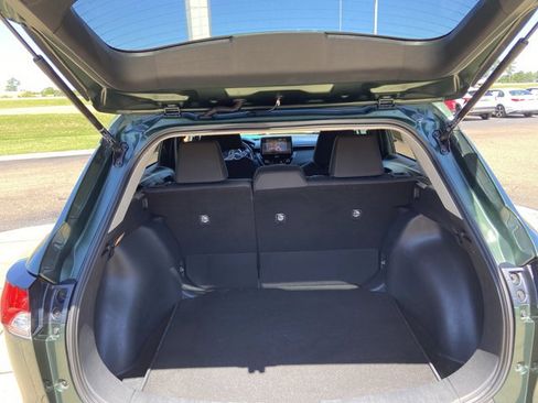 Used 2022 Toyota Corolla Cross LE FWD image 28