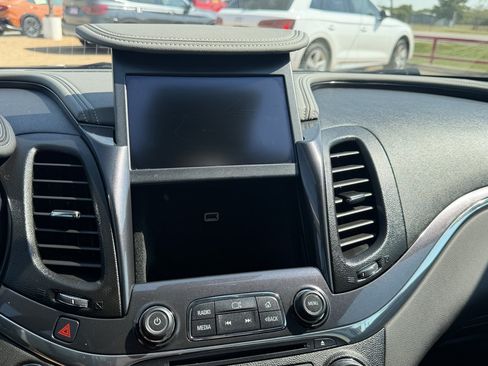 Used 2015 Chevrolet Impala LTZ FWD image 28