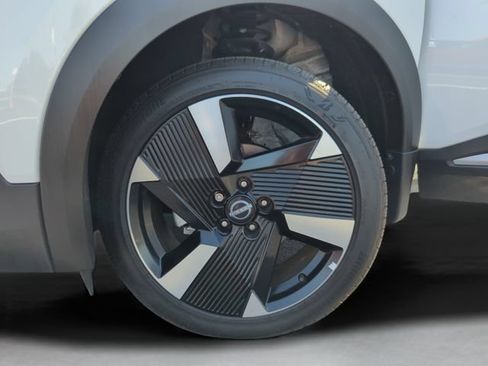 Certified 2025 Nissan Kicks SR FWD image 47