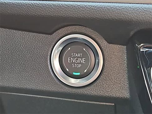 New 2025 Chevrolet Traverse LT w/ Enhanced Driving Package image 16