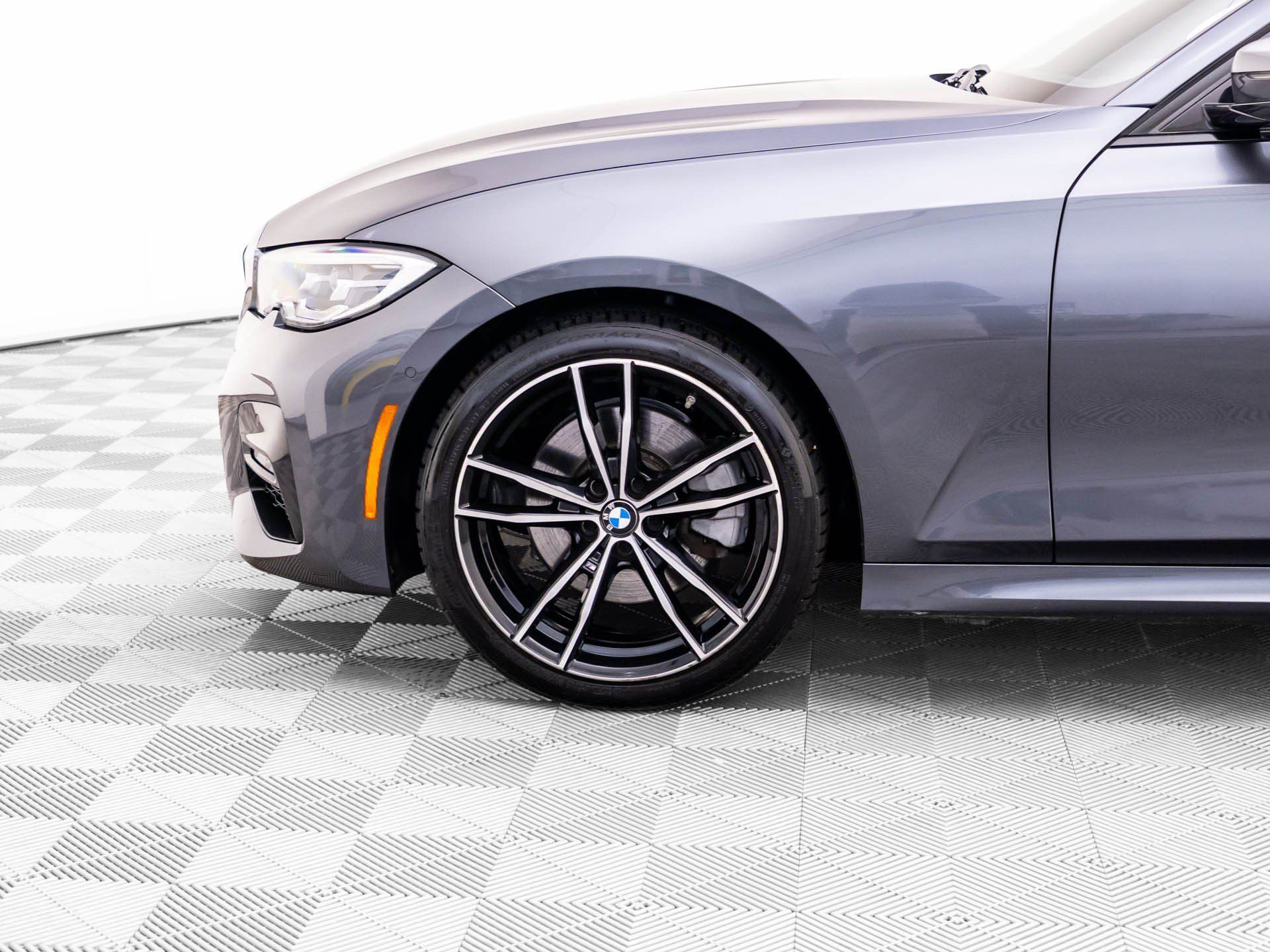 Used 2021 BMW 330i xDrive Sedan w/ M Sport Package AWD/4WD image 36