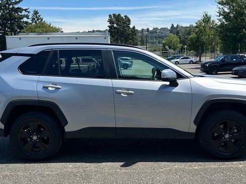 Used 2025 Toyota RAV4 XLE w/ Convenience Package AWD/4WD image 4