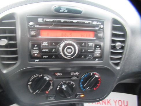 Used 2014 Nissan Juke S image 15