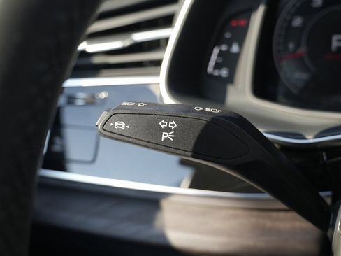 Used 2021 Audi Q7 3.0T Prestige image 56