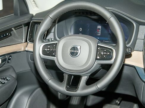 New 2025 Volvo XC90 B6 Plus w/ Protection Package Premier image 26