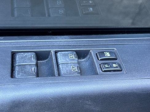 Used 2010 Nissan Titan XE w/ XE Popular Equipment Pkg image 21