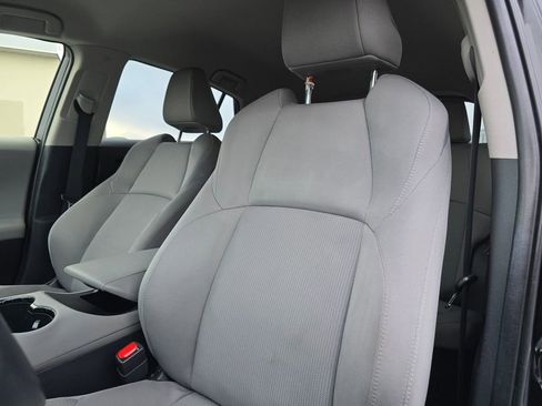 Used 2022 Toyota Venza LE image 24