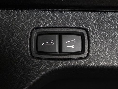 Used 2025 Porsche Macan Electric image 41