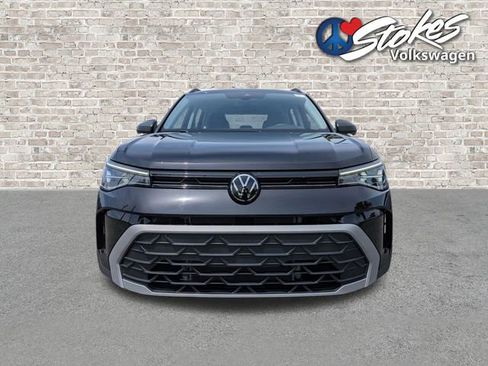 Certified 2025 Volkswagen Taos S FWD image 10