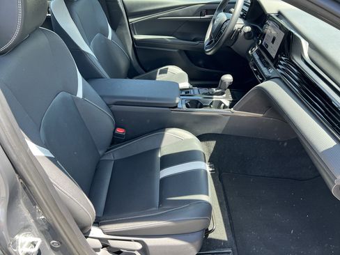 Certified 2025 Toyota Camry SE w/ Convenience Package AWD/4WD image 26